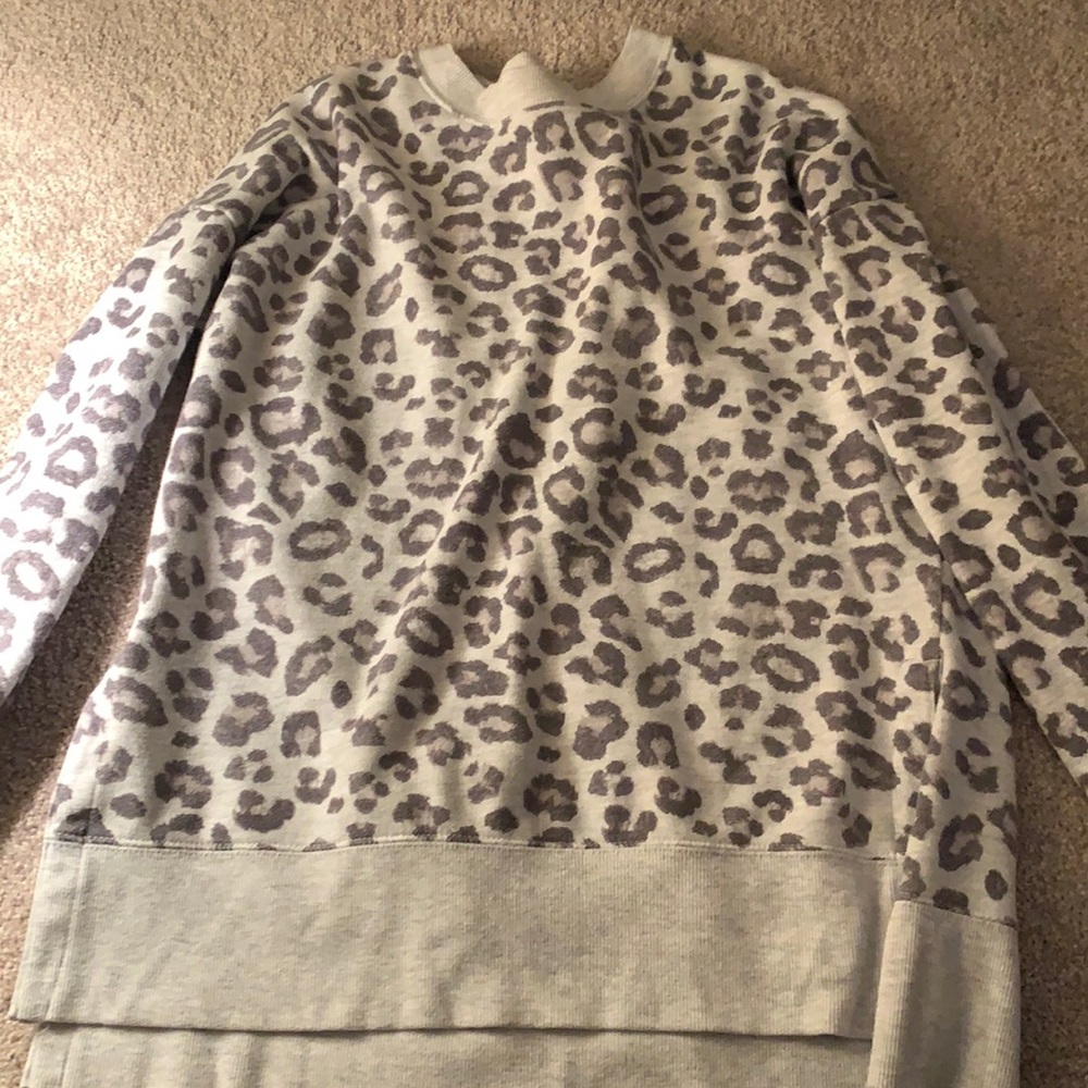 Cute leopard sweatshirt